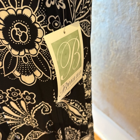 NWT Paisley Floral Monochrome Belted Stretch Dress Sz 16 - Picture 3 of 10